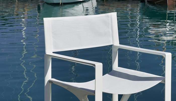La Regista Outdoor Armchair by Serralunga Furniture Chairs
